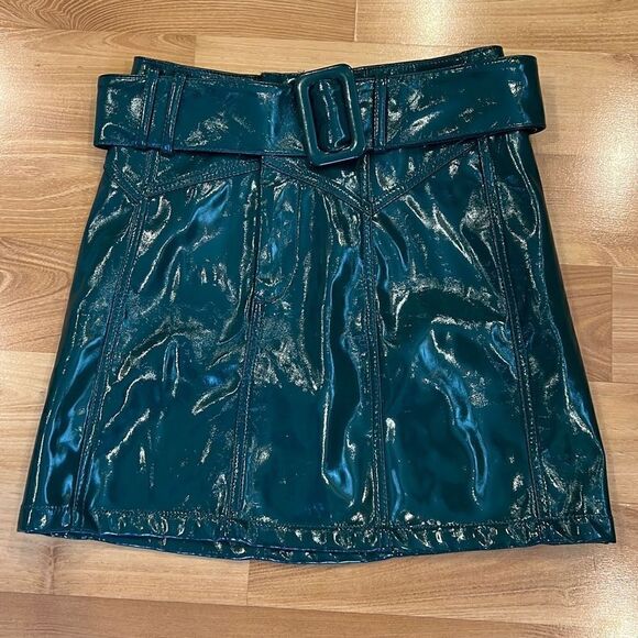 Forever 21 Polyurethane Coated Dark Green Belted Mini Skirt XS - Picture 1 of 3